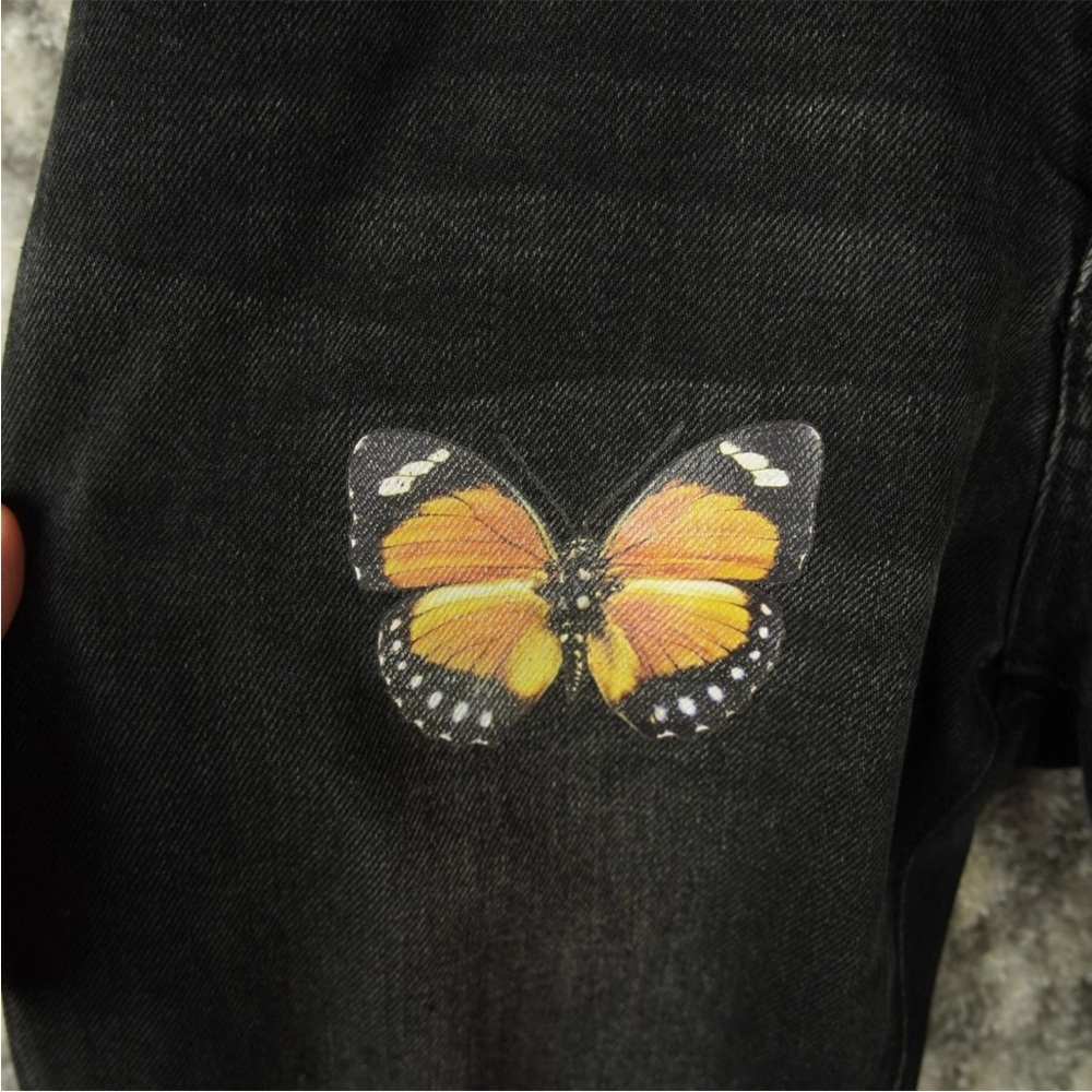 MNML Straight Leg Jeans Womens Size 32x30 Black Butterfly Print 5 Pocket Raw Hem - Picture 7 of 11